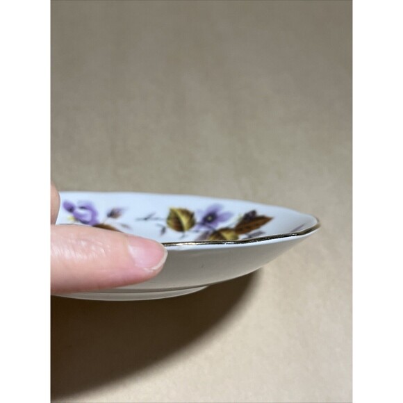 Vintage Queen Anne Bone‎ China Teacup and Saucer Set Autumn Leaves #8344 England - Picture 6 of 10